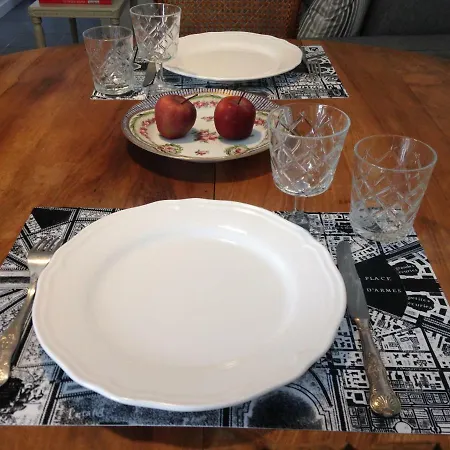 Le Petit Pavillon De * Versailles